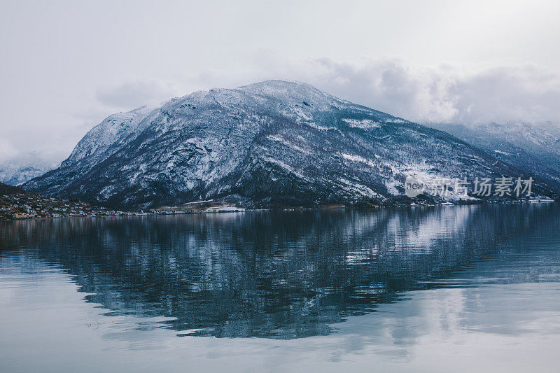 挪威冬季的n øyfjord